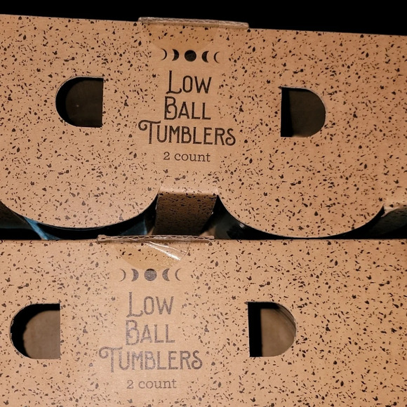 Set of 4 New Lowball Glass Tumblers. Each have Different Designs. See photos. - Picture 4 of 6